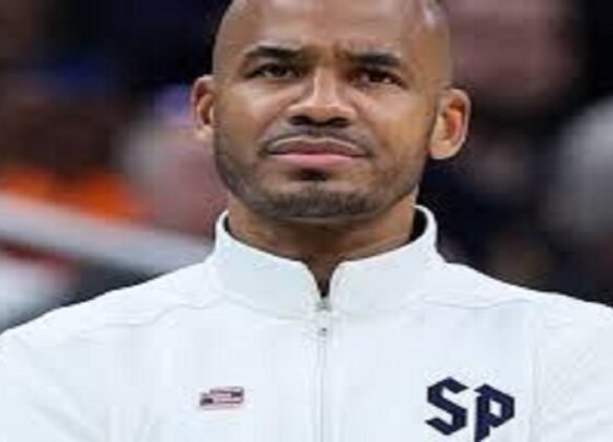 Shaheen Holloway Salary: Net Worth & Career Earnings